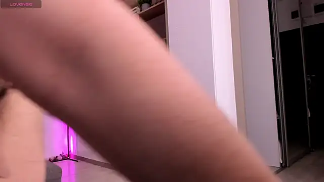 NatashaVoss online show from November 2025 08:42:02 PM