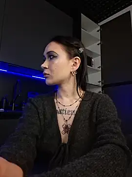 HeatherSweet  online show from June 2026 06:49:01 PM