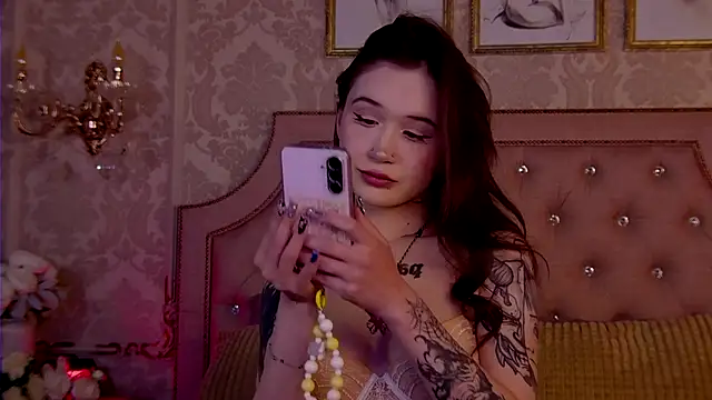 HeatherSweet  online show from November 2025 05:50:01 PM