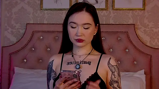 HeatherSweet  online show from September 2025 06:17:01 PM