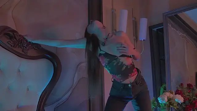 Amanda River online show from November 2025 06:34:02 AM