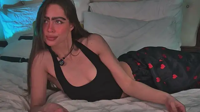 Amanda River online show from April 2026 10:55:01 PM