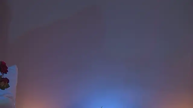 Amanda River online show from November 2025 06:02:02 PM