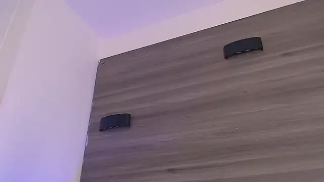 Snapshot of SashaNova chatting on April 2026 05:09:01 AM SashaNova online show from April 2026 05:09:01 AM