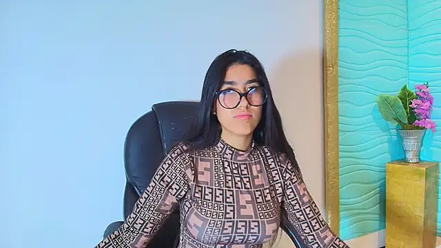 Mia Montess online show from January 2026 01:37:01 PM