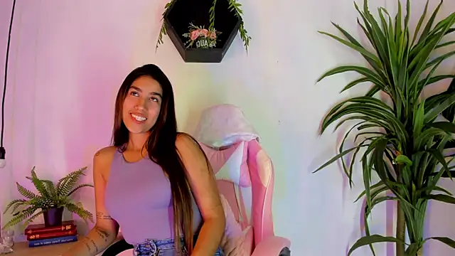 Snapshot of Mia_Montess chatting on March 2025 01:01:01 PM Mia Montess online show from March 2025 01:01:01 PM