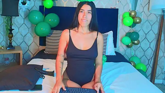 Snapshot of Mia_Montess chatting on March 2025 03:25:01 PM Mia Montess online show from March 2025 03:25:01 PM