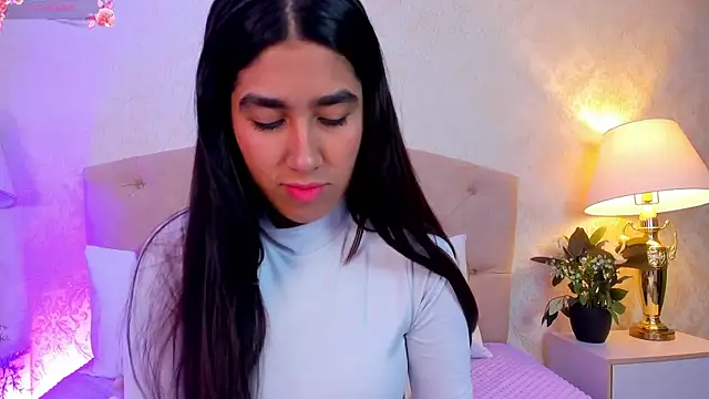 Mia Montess online show from June 2026 01:00:02 PM