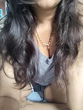 Miss Love25 online show from June 2026 03:04:01 AM