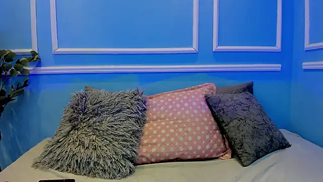 Lucy Canel online show from September 2025 11:38:01 AM