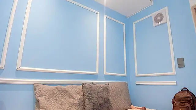 Lucy Canel online show from October 2025 07:33:01 PM