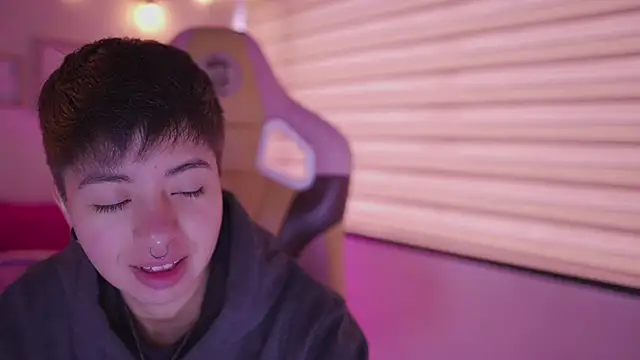 tommy blue online show from March 2026 01:23:02 PM