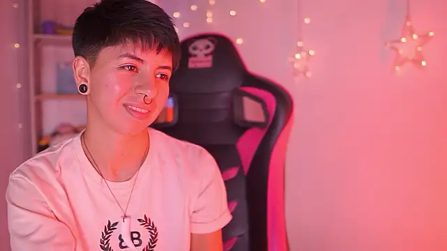 tommy blue online show from February 2026 03:06:01 AM