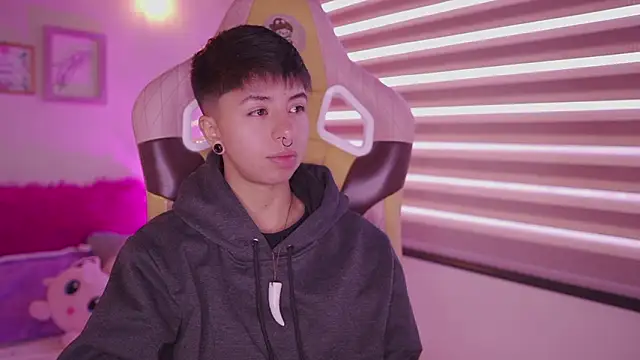 tommy blue online show from March 2026 01:05:01 PM