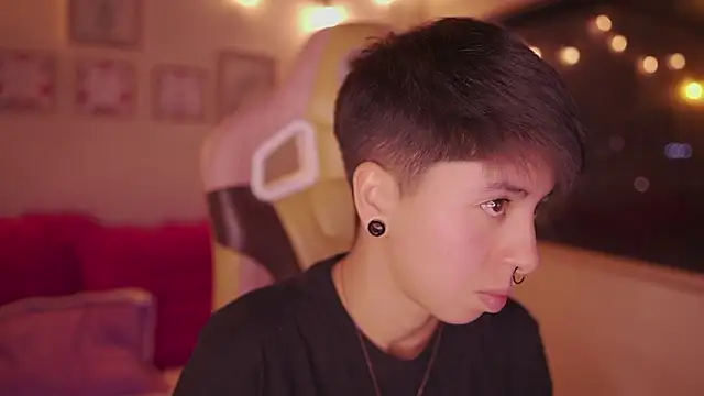 tommy blue online show from March 2026 01:57:01 AM