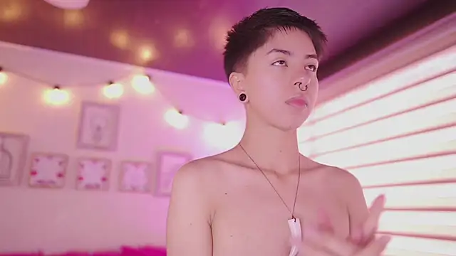 tommy blue online show from April 2026 01:51:01 PM