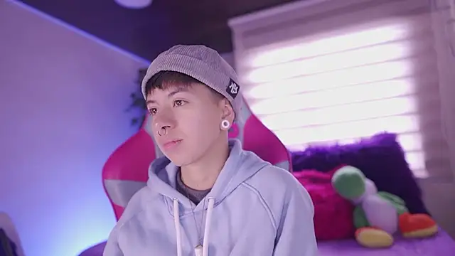 tommy blue online show from February 2026 02:08:01 PM