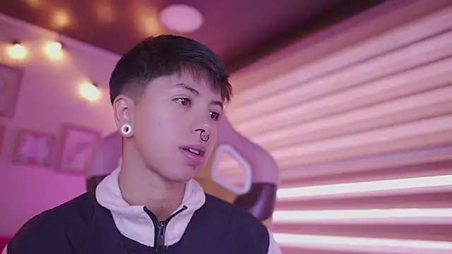 tommy blue online show from February 2026 12:50:02 PM