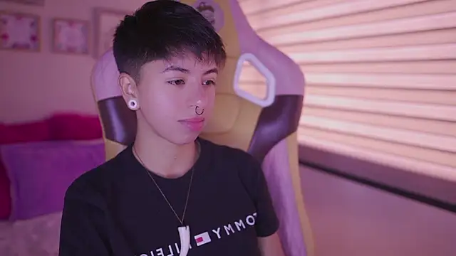 tommy blue online show from March 2026 01:56:01 PM