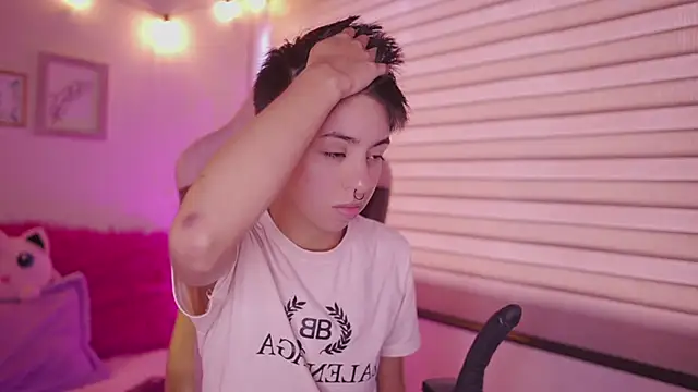 tommy blue online show from April 2026 12:33:01 PM