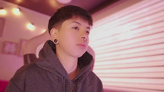 tommy blue online show from February 2026 12:49:01 PM