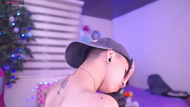 tommy blue online show from April 2026 01:23:01 AM