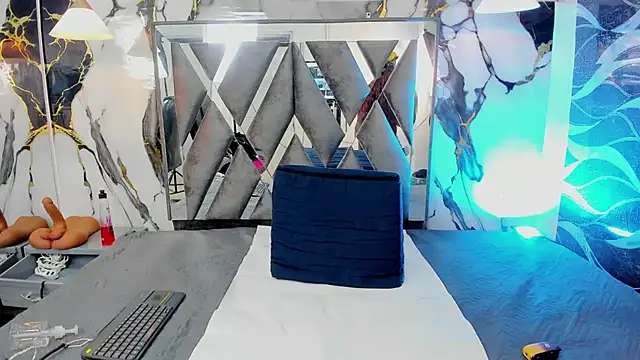 CandyMartinez  online show from July 2026 05:52:01 PM