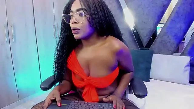 CandyMartinez  online show from October 2025 06:28:02 PM