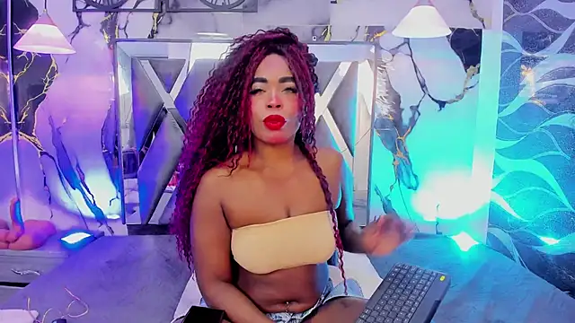 CandyMartinez  online show from June 2026 07:02:02 PM