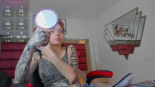 SaskiaGrendel online show from April 2026 11:20:02 PM