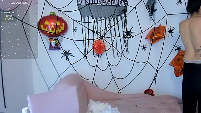 SaskiaGrendel online show from October 2025 10:17:02 PM