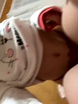 Snapshot of floooohv chatting on September 2025 08:51:02 AM floooohv online show from September 2025 08:51:02 AM