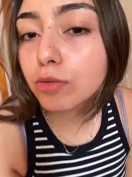 Snapshot of floooohv chatting on October 2025 10:01:02 PM floooohv online show from October 2025 10:01:02 PM