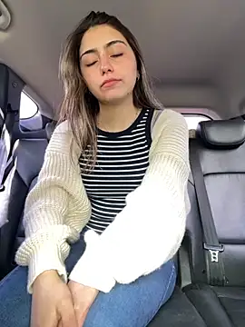 Snapshot of floooohv chatting on October 2025 07:05:01 PM floooohv online show from October 2025 07:05:01 PM