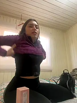 Snapshot of floooohv chatting on November 2025 09:15:02 PM floooohv online show from November 2025 09:15:02 PM