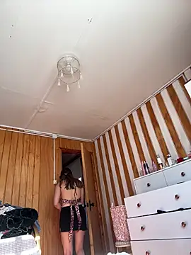 Snapshot of floooohv chatting on February 2026 09:33:02 PM floooohv online show from February 2026 09:33:02 PM