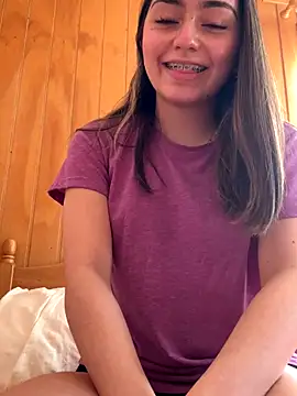 Snapshot of floooohv chatting on October 2025 08:21:02 PM floooohv online show from October 2025 08:21:02 PM