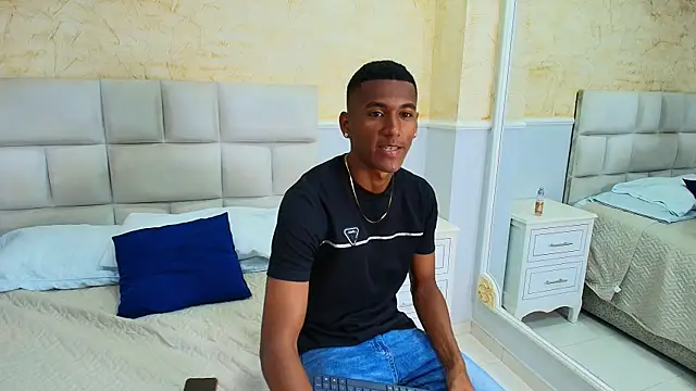 LexiAndDeker online show from September 2025 04:47:02 PM