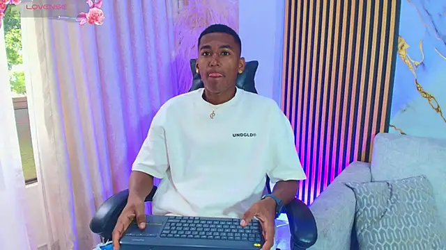 LexiAndDeker online show from October 2025 03:57:02 PM