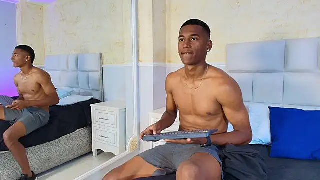 LexiAndDeker online show from October 2025 05:14:02 PM