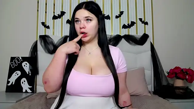 Eliss Shyyo online show from October 2025 04:55:02 AM