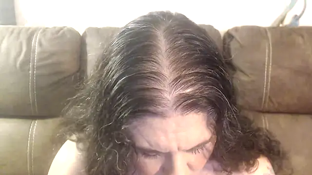 Snapshot of Dreaming_Of_Blue chatting on October 2025 11:50:02 PM Dreaming Of Blue online show from October 2025 11:50:02 PM