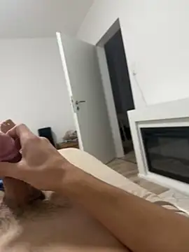 Snapshot of Yves1999 chatting on October 2025 09:32:02 AM Yves1999 online show from October 2025 09:32:02 AM