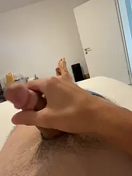 Snapshot of Yves1999 chatting on October 2025 02:21:02 PM Yves1999 online show from October 2025 02:21:02 PM