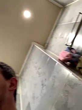 Maxpeins online show from December 2025 05:18:02 PM