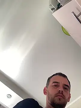 Maxpeins online show from May 2026 02:33:02 AM