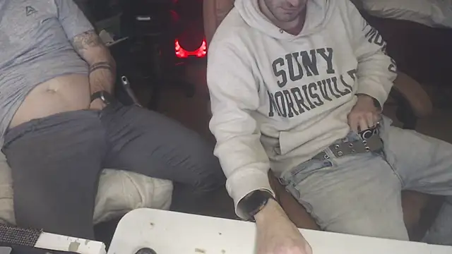 weknowourworth6999 online show from October 2025 09:59:02 PM