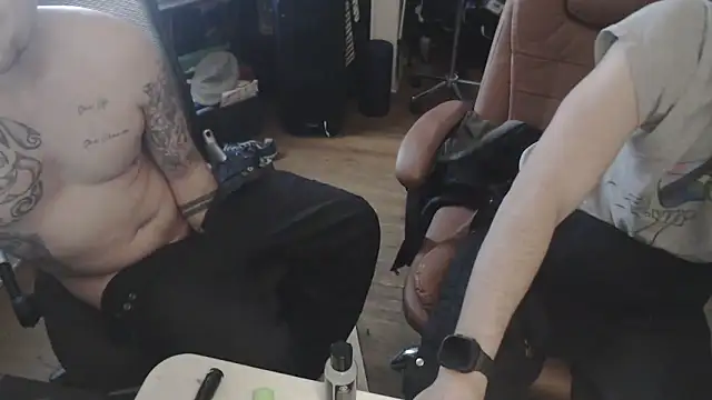 weknowourworth6999 online show from November 2025 02:40:01 PM