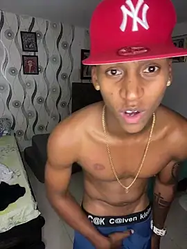 kyle ivo00 online show from October 2025 07:25:02 PM