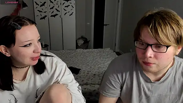 JayMollyy online show from April 2026 04:41:02 PM